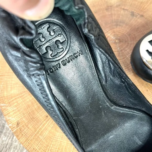 *Tory Burch | Reva Leather Ballet Flats with Silver Logo Medallion Size 4