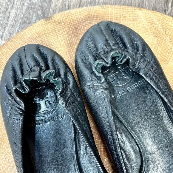 *Tory Burch | Reva Leather Ballet Flats with Silver Logo Medallion Size 4