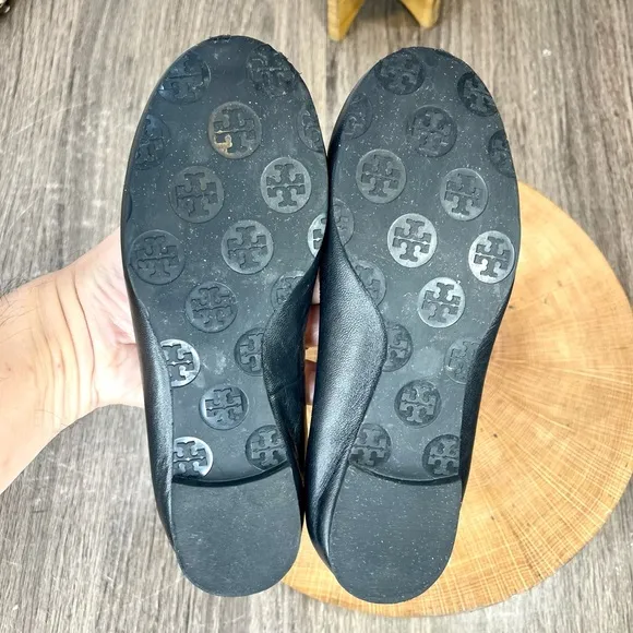 *Tory Burch | Reva Leather Ballet Flats with Silver Logo Medallion Size 4
