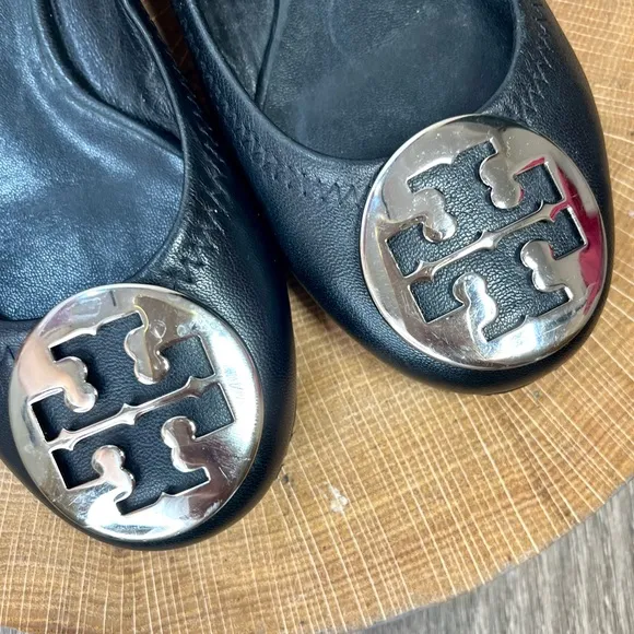 *Tory Burch | Reva Leather Ballet Flats with Silver Logo Medallion Size 4