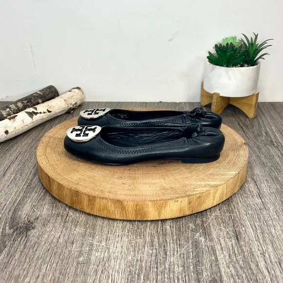 *Tory Burch | Reva Leather Ballet Flats with Silver Logo Medallion Size 4