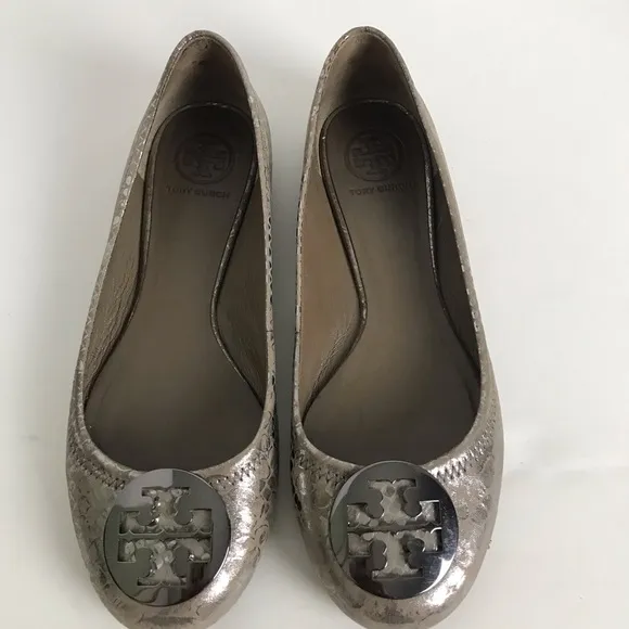 Tory Burch Reva Pewter Snake Silver Emblem Logo Leather Ballet Flats Womens Sz 8