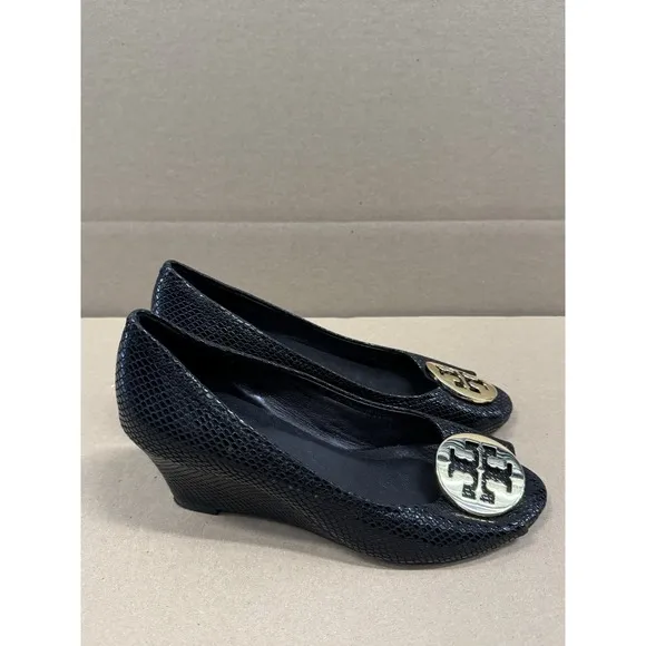 Tory Burch Size 6M Black Textured Snake Leather Wedge Shoes Pumps