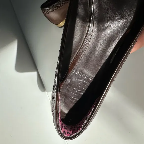 Tory Burch Snakeskin and Leather Flats, Oversized Gold Logo, size 7.5