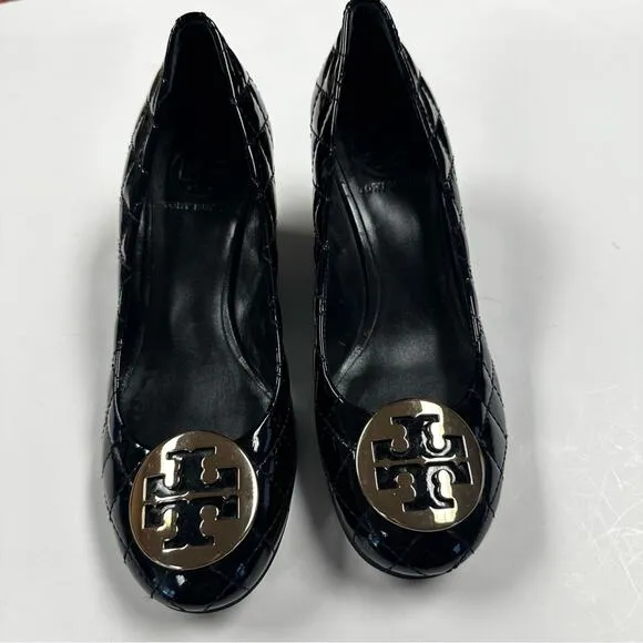 Tory Burch Wedges Womens 7 Black Quilted Patent Leather Quinn Logo Shoes