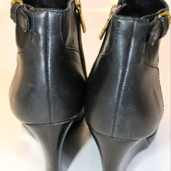 Tory Burch Womens 7 M Leather Wedge Heeled Zip Ankle Boots 👢 Booties