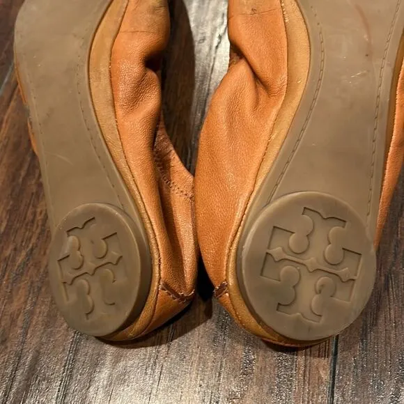 Tory Burch tan leather flats size 8.5 GUC shows signs of wear but overall good