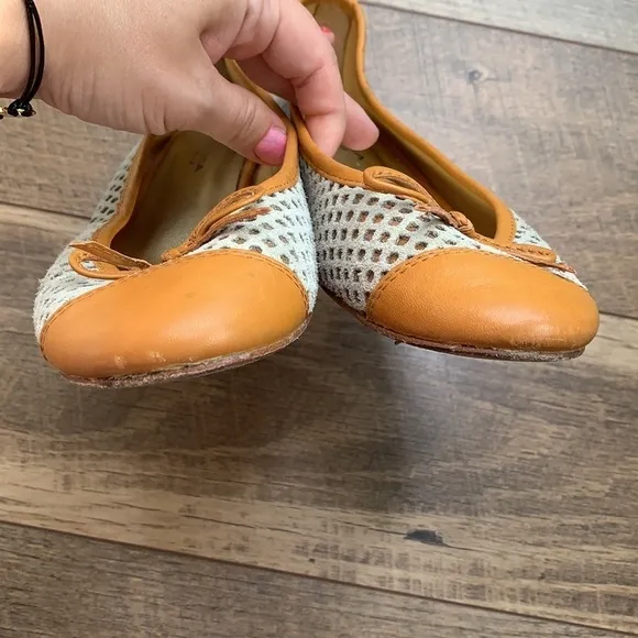 TOSCA BLU Tan Weaved Leather Bow Flats 39