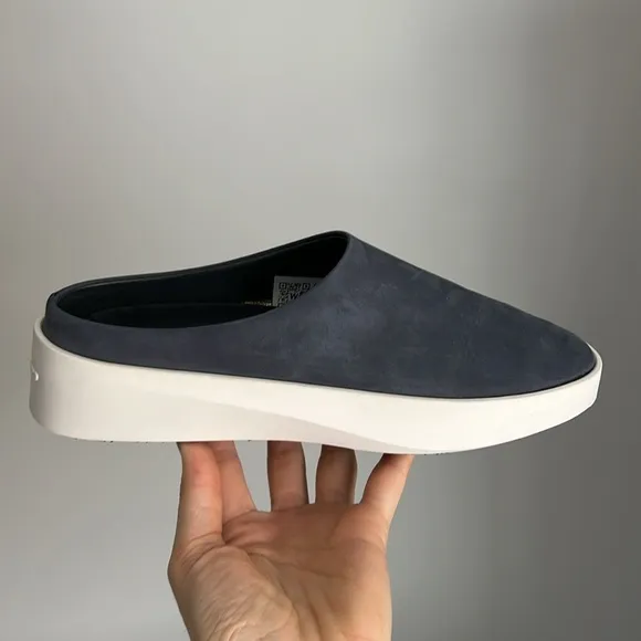 Tried on once Wolf &amp; Shepherd cruise mules slip-on shoes blue suede leather 6