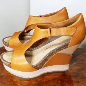 Tsubo Isara Leather / Wood Sculptural Wedges~$240