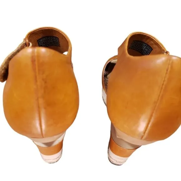 Tsubo Isara Leather / Wood Sculptural Wedges~$240