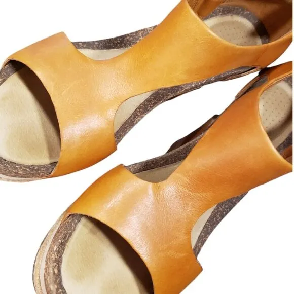 Tsubo Isara Leather / Wood Sculptural Wedges~$240