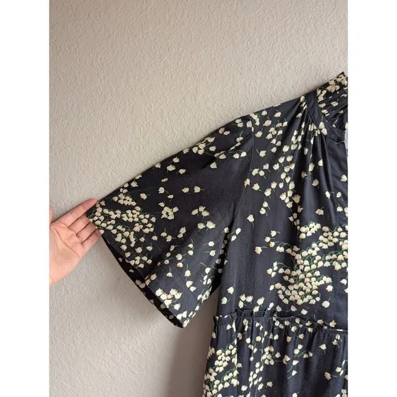 Tuckernuck‎ dress size L Crawford Tossed Floral mini swing