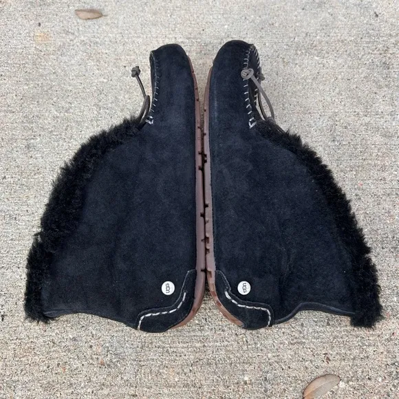 UGG ALENA SLIPPER BLACK SUEDE SHEEPSKIN CUFF MOCCASINS WOMENS