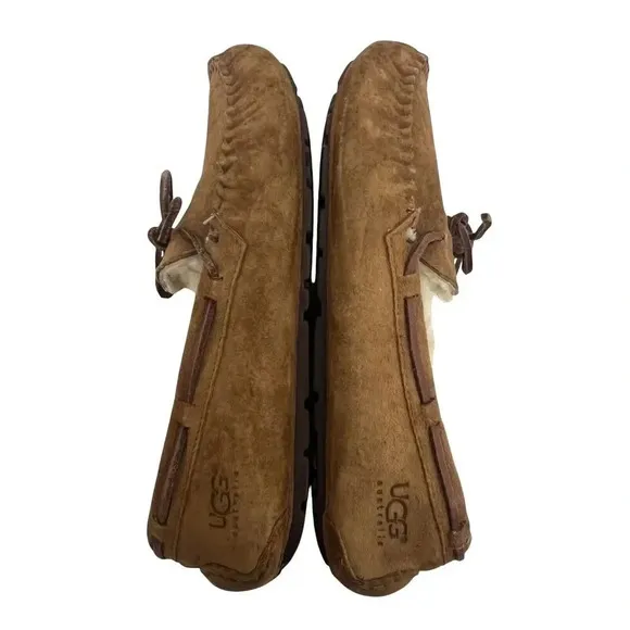 UGG Australia Dakota Suede Fur Lined Slip On Moccasins Loafers Chestnut Womens 8