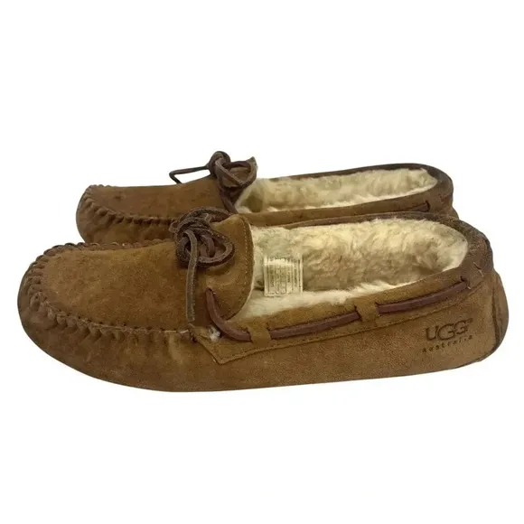 UGG Australia Dakota Suede Fur Lined Slip On Moccasins Loafers Chestnut Womens 8