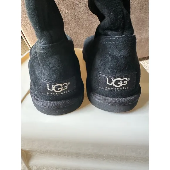 UGG Australia Suede Boots Shearling Cuff Buckle Accent Black Women's Size 7