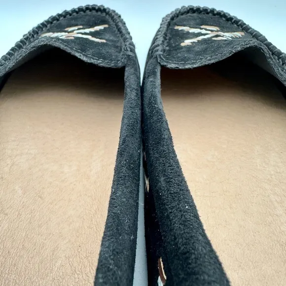 UGG Australia Women Calze Rustic Moccasins Suede Shoes Black Sz. 7 NWOB