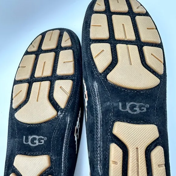 UGG Australia Women Calze Rustic Moccasins Suede Shoes Black Sz. 7 NWOB