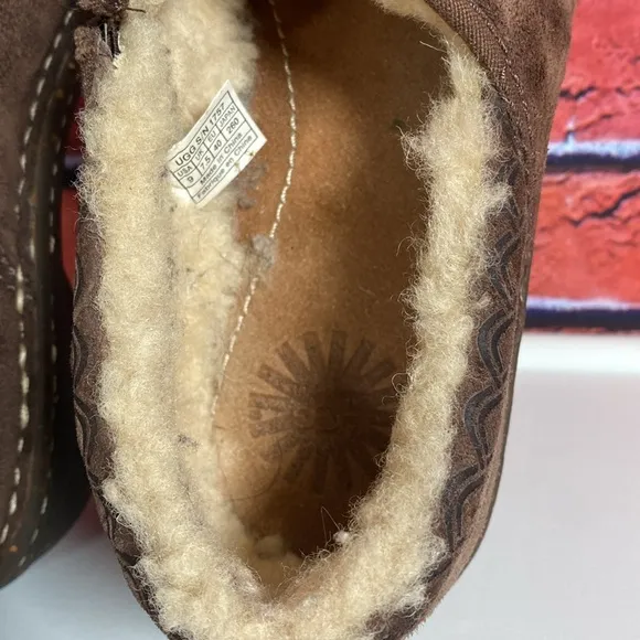 UGG Australia Women’s Bettey 1757 Brown Suede Slip On Sheep Lined Moccasins Sz 9