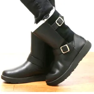 Ugg Australis Brieda Black Leather Waterproof Sherpa Bootie Size 8/39 EUC