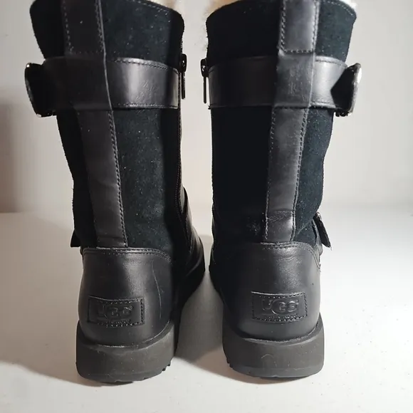 Ugg Australis Brieda Black Leather Waterproof Sherpa Bootie Size 8/39 EUC