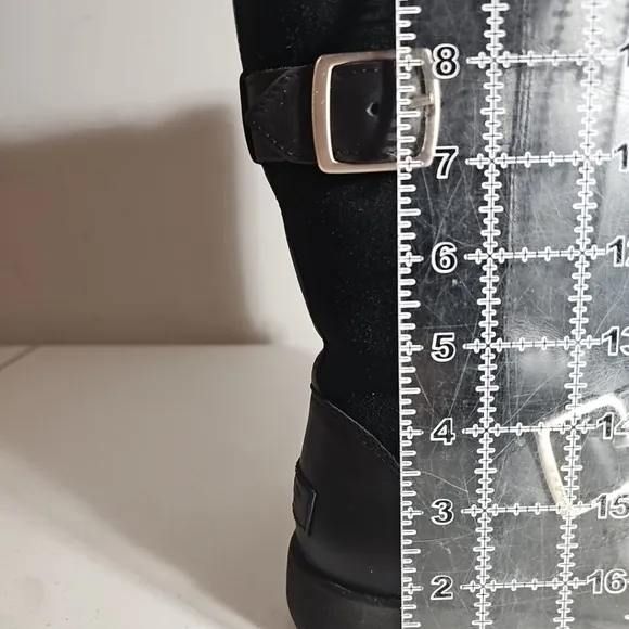 Ugg Australis Brieda Black Leather Waterproof Sherpa Bootie Size 8/39 EUC