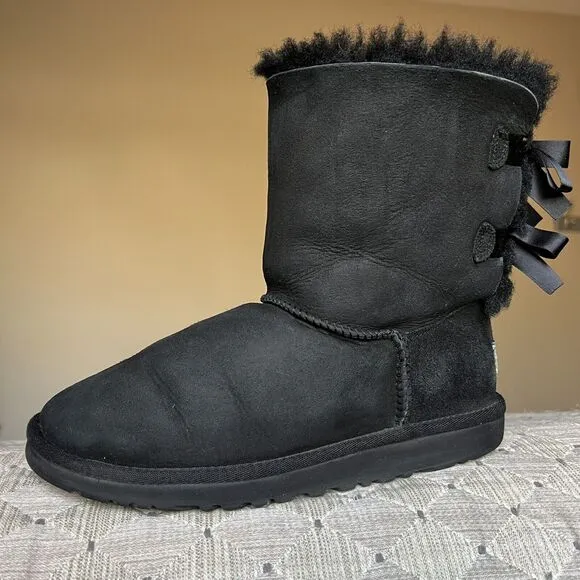 UGG Baily Bow Short Boots Black Suede Women’s 5 Winter Sheepskin Comfort Cozy