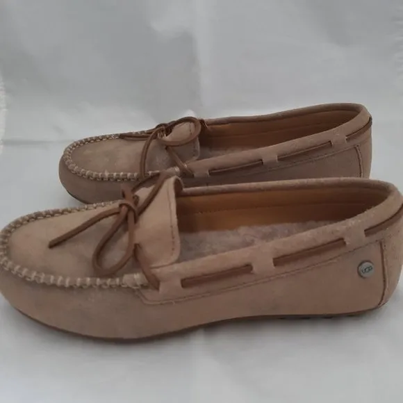 UGG Beige Shimmering Moccasins Slippers Bow Extra Insole sz 5 36 New