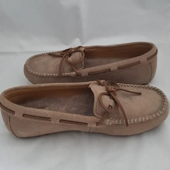 UGG Beige Shimmering Moccasins Slippers Bow Extra Insole sz 5 36 New