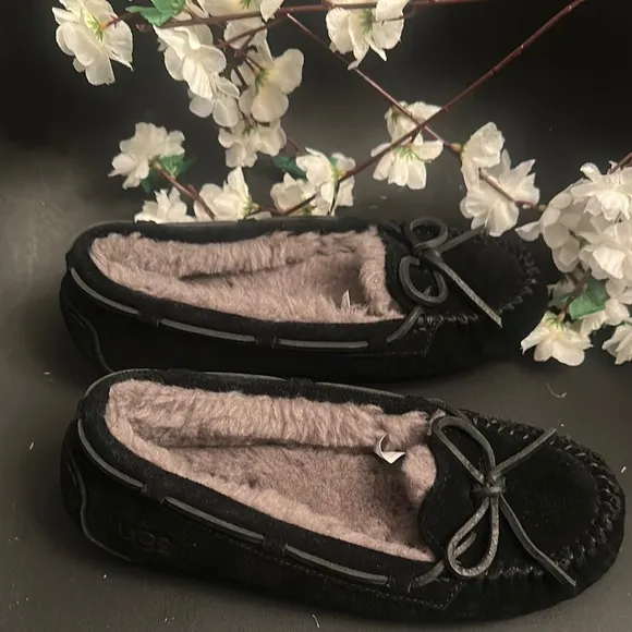 UGG Black Moccasin Shoes with Plush Lining, very comfortable brand new never use
