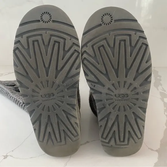 UGG CARDY GRAY KNIT PULL ON BOOTS  SIZE 7