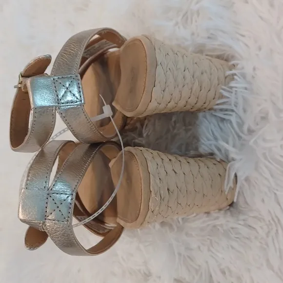 UGG® Careena Platform Wedge Espadrille Sandals Gold NEW