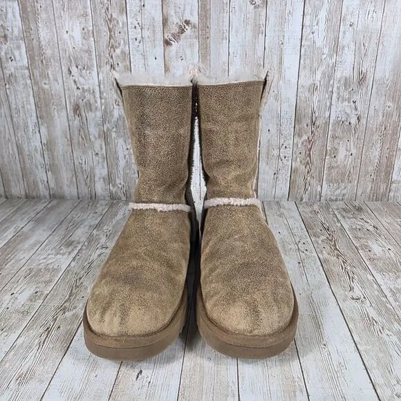 UGG Classic Short Boots Suede Leather Winter Warm Comfy‎ Style Size 9