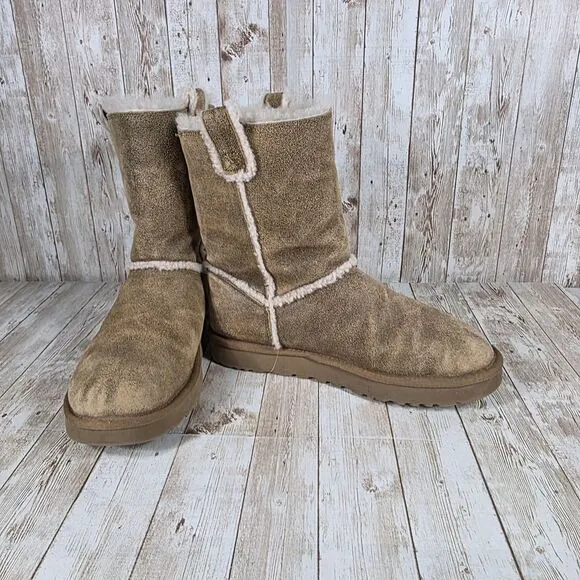 UGG Classic Short Boots Suede Leather Winter Warm Comfy‎ Style Size 9