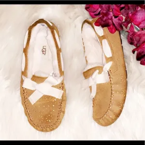UGG Dakota Sunshine Perforated Slipper