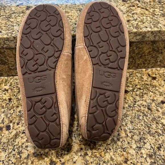 UGG Dakota Wool Lined Suede Leather Moccasins House Slipper Women's Size 10 Tan