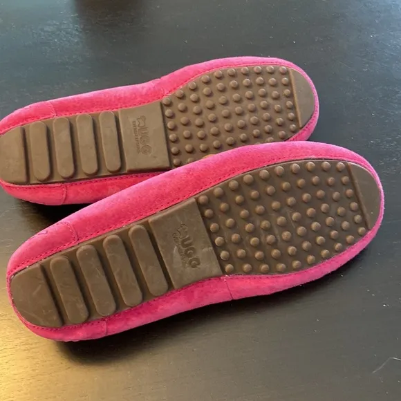 Ugg Evershipskins Hot Pink Suede Moccasins Slippers sz 4 Kids New