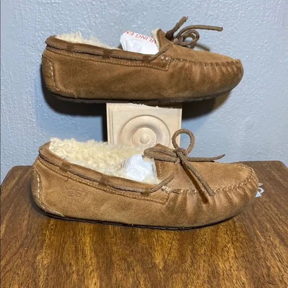 UGG Kids Moccasins in Tan Suede
