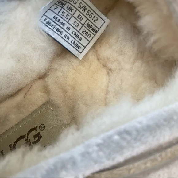 Ugg Light Pink Suede Sherling Lined Moccasins