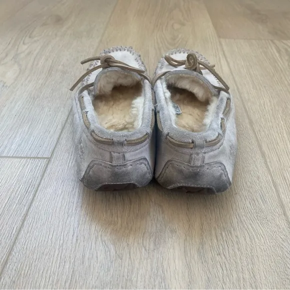 Ugg Light Pink Suede Sherling Lined Moccasins