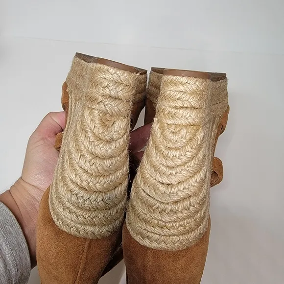 UGG Reagan Open Toe Anklestrap Tan Suede Espadrille Platform Wedges 9.5