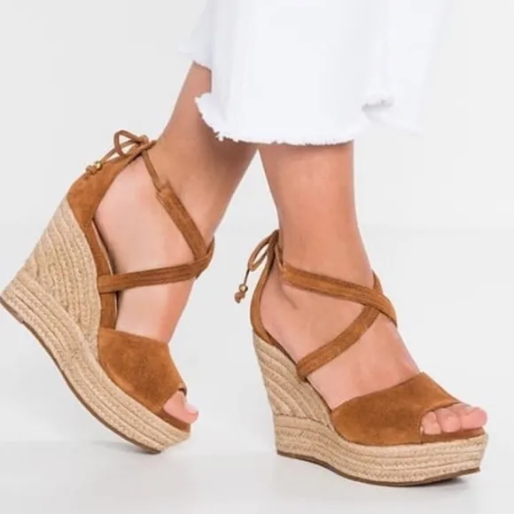 UGG Reagan Open Toe Anklestrap Tan Suede Espadrille Platform Wedges 9.5