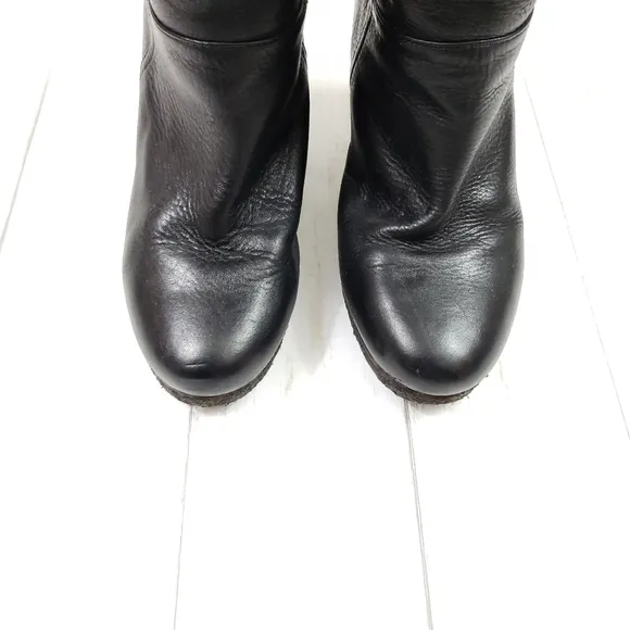 Ugg Revenna Leather Wedge Boots Size 9