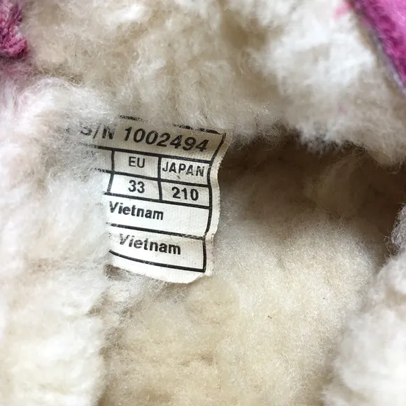 UGG Shoes Girls Slippers Pink Suede Moccasins Sz 3