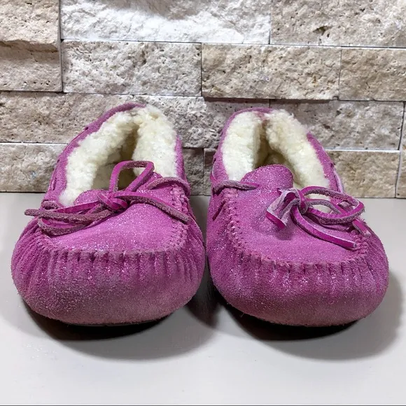 UGG Shoes Girls Slippers Pink Suede Moccasins Sz 3