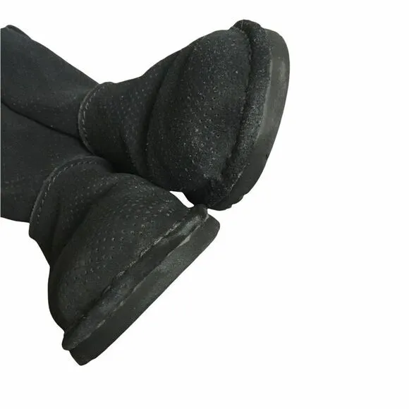 UGG Women’s Classic Unlined Mini Perf Ankle Boots Black Suede 8