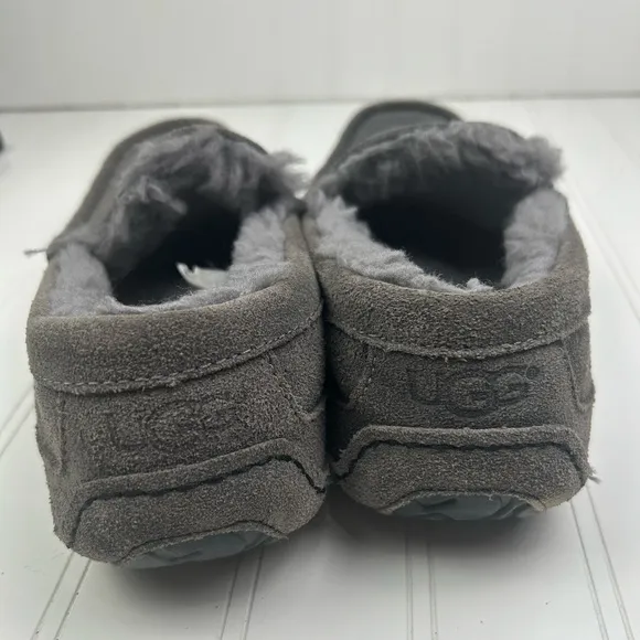 UGG Women's Gray Ansley Slipper Moccasins Size 8