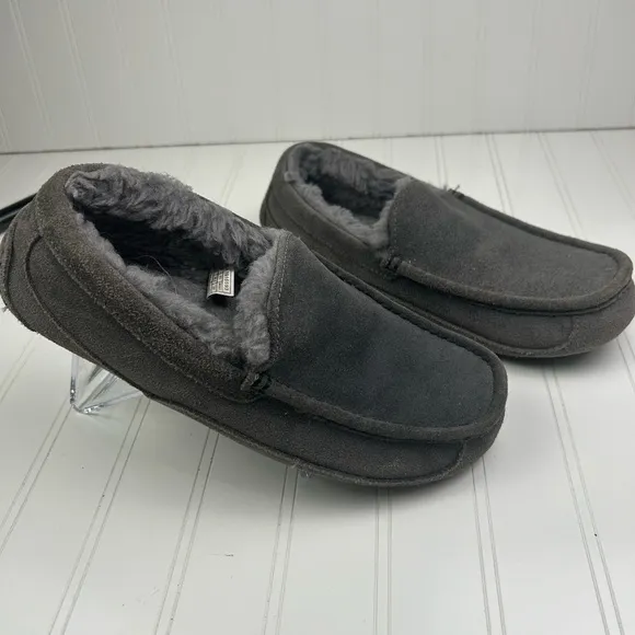 UGG Women's Gray Ansley Slipper Moccasins Size 8