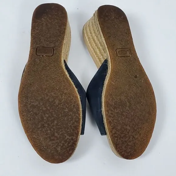 UGG Women's Wedges Slipon size 6.5